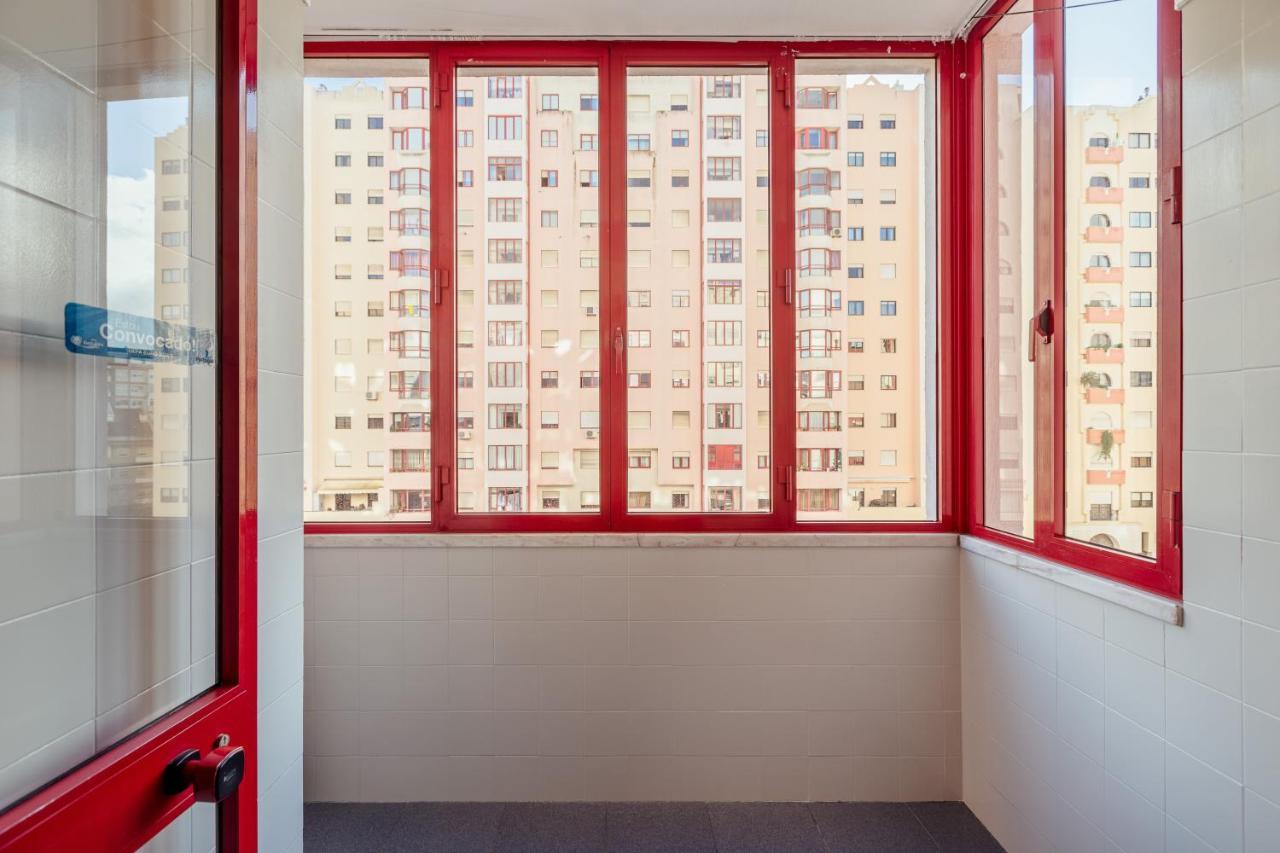 Elegant 3 Bedroom Apt - City Centre - Garage - Metro Lisboa Exterior foto