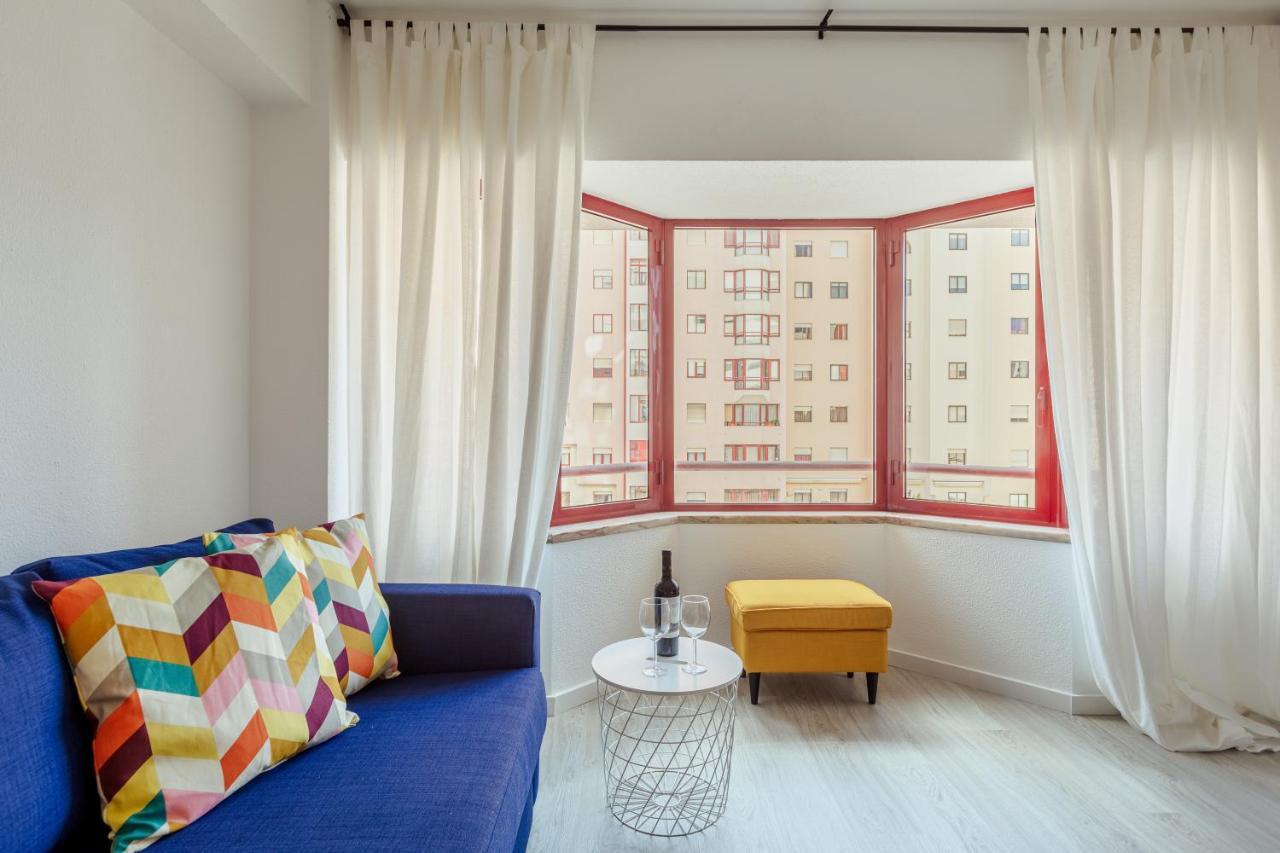 Elegant 3 Bedroom Apt - City Centre - Garage - Metro Lisboa Exterior foto